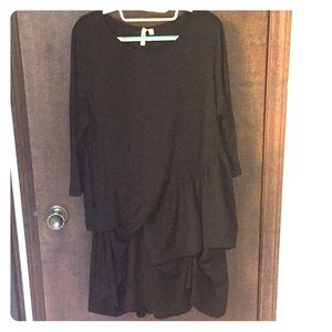 Women’s Black tunic top